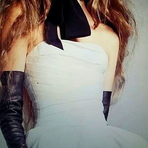 Vera Wang Formal/evening/ballgown/wedding gown,belt+ gloves NOT included.